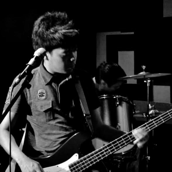 Admiral Peppery's Bassist Jerald